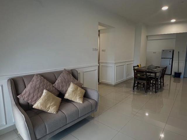 Apartment Putra 1 partially furnished endlot for rent