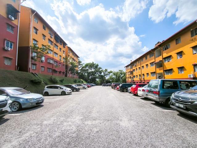 Apartment Putra Permai Block A