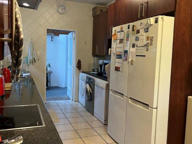 Apartment Queenswood Gauteng 18000 DLS67606024