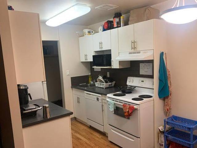 APARTMENT ROOM AVAILABLE FOR RENT FEB 1 ST BOY GIRLS