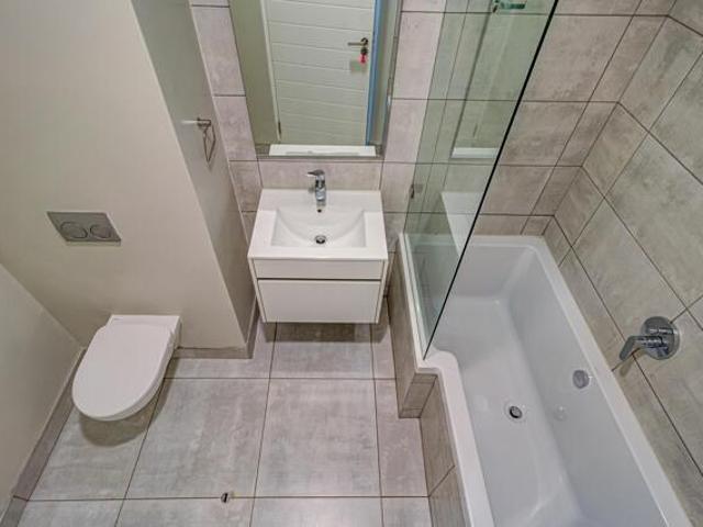 Apartment Rhodesfield Gauteng 67606483