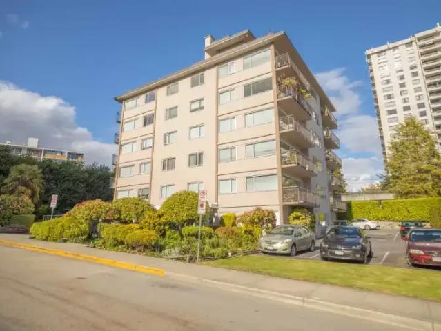 Apartment West Vancouver BC 99303959