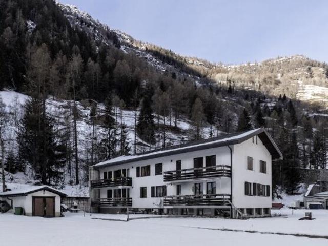 Apartment with 4 rooms for rent in Goppenstein 157 m² | dreamo. Ch