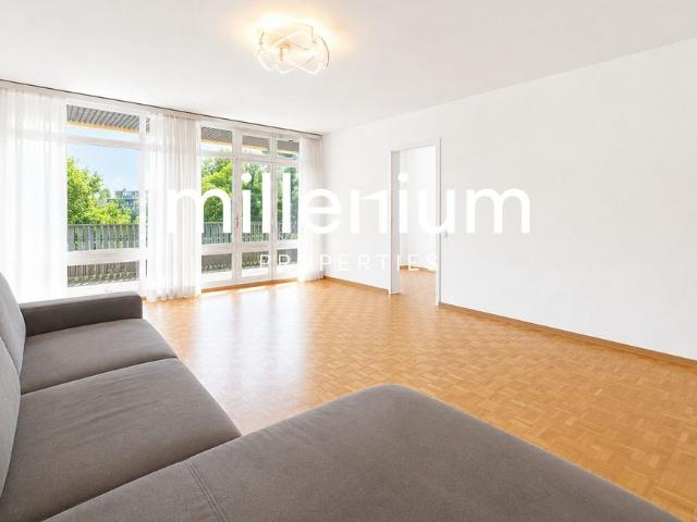 Partially furnished through apartment, close to the United Nations