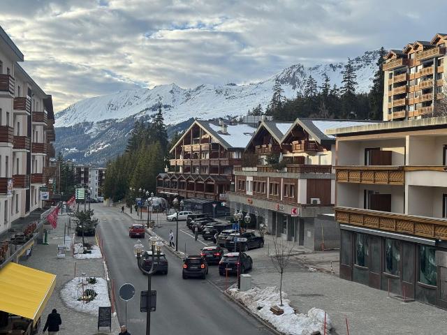Apartment with 4.5 rooms on sale in Crans Montana 108 m² | dreamo. Ch