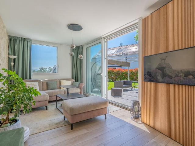 Apartment with 4.5 rooms on sale in La Rippe 143 m² | dreamo. Ch