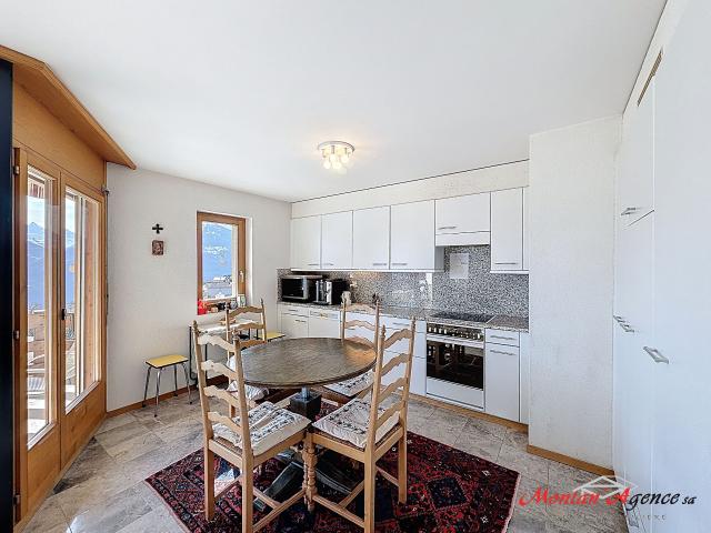 Apartment with 4.5 rooms on sale in Mollens VS 100 m² | dreamo. Ch