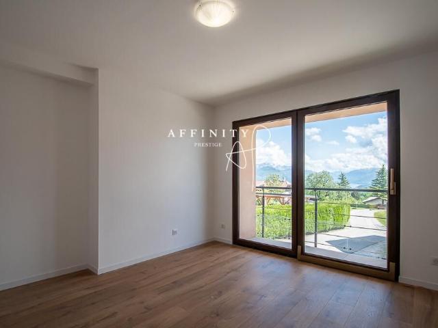 Apartment with 5 rooms on sale in Pringy 108 m² | dreamo. Ch