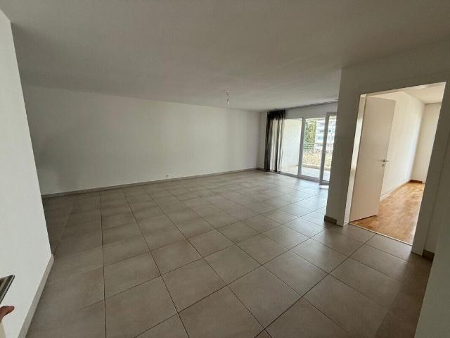 Apartment with 5 rooms for rent in Thônex 120 m² | dreamo. Ch