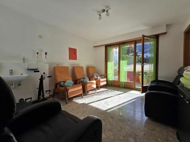 Apartment with 5.5 rooms for rent in Saxon