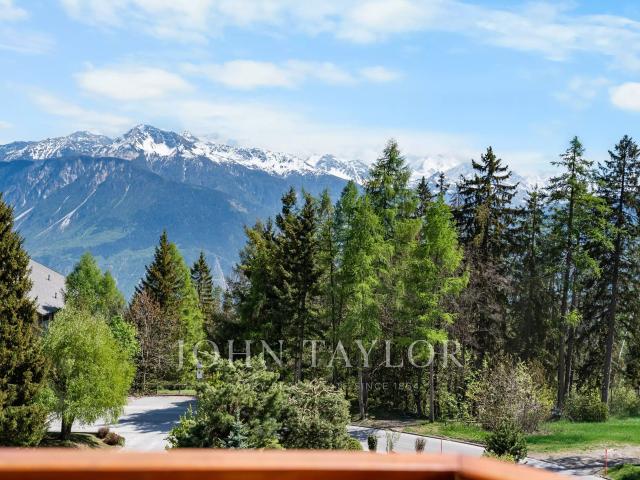 Apartment with 5.5 rooms on sale in Crans Montana 187 m² | dreamo. Ch