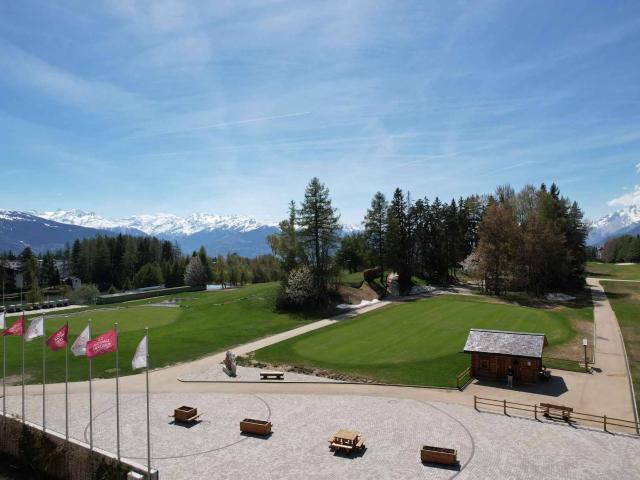Apartment with 5.5 rooms on sale in Crans Montana 184 m² | dreamo. Ch