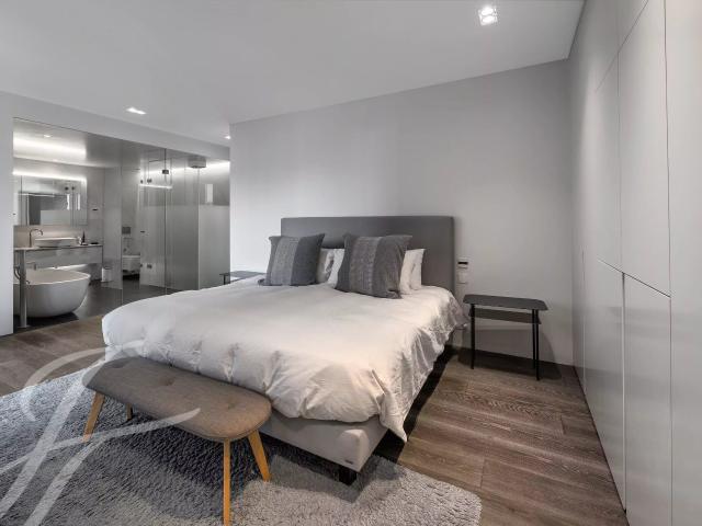 Apartment with 6 rooms on sale in Genève 325 m² | dreamo. Ch