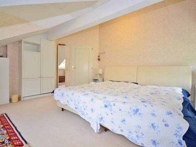 Apartment with 6 rooms on sale in Villeneuve 200 m² | dreamo. Ch