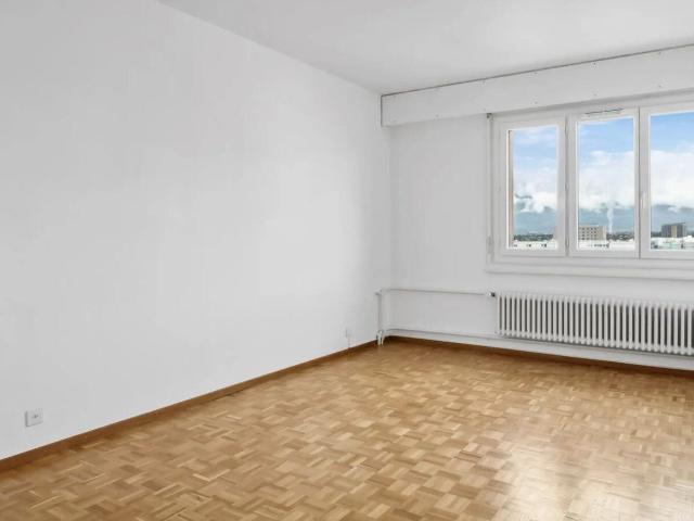 Apartment with 6 rooms for rent in Onex 140 m² | dreamo. Ch