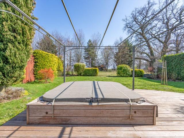 Apartment with 7 rooms on sale in Bursinel 248 m² | dreamo. Ch