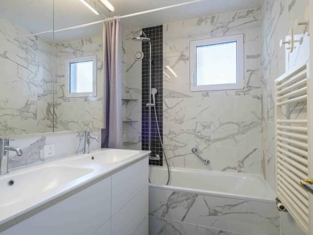 Apartment with 7 rooms on sale in Thônex 193 m² | dreamo. Ch