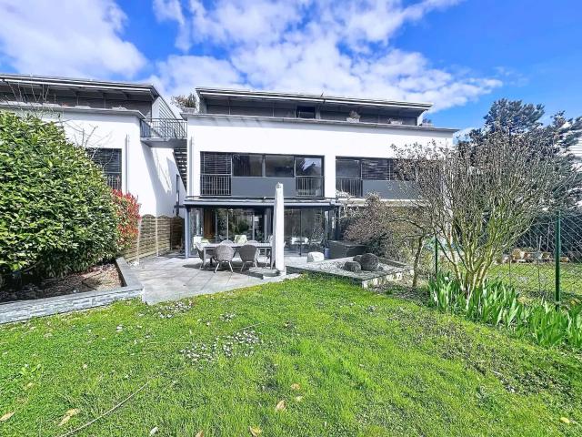 Apartment with 7 rooms on sale in Versoix 257 m² | dreamo. Ch