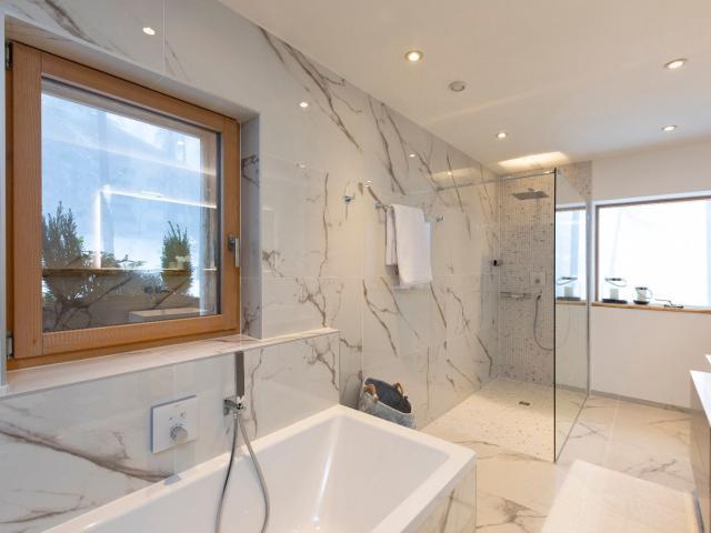 Apartment with 7.5 rooms on sale in Crans Montana 329 m² | dreamo. Ch