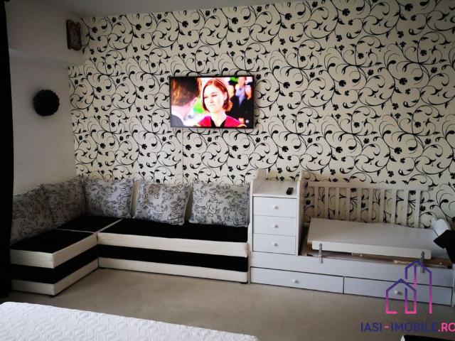 Apartment with 1 room to rent metallurgy area with private parking
