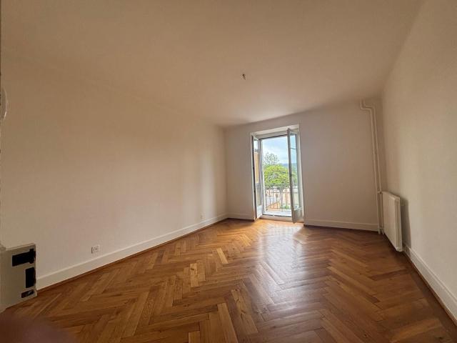 Apartment with 2 rooms for rent in La Chaux de Fonds | dreamo. Ch
