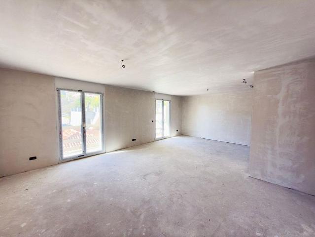 Apartment with 2.5 rooms on sale in Brissago 70 m² | dreamo. Ch