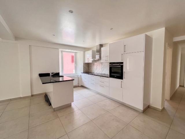 Apartment with 2.5 rooms on sale in Couvet 80 m² | dreamo. Ch
