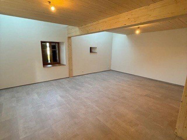 Apartment with 3.5 rooms for rent in Vuarrens 114 m² | dreamo. Ch