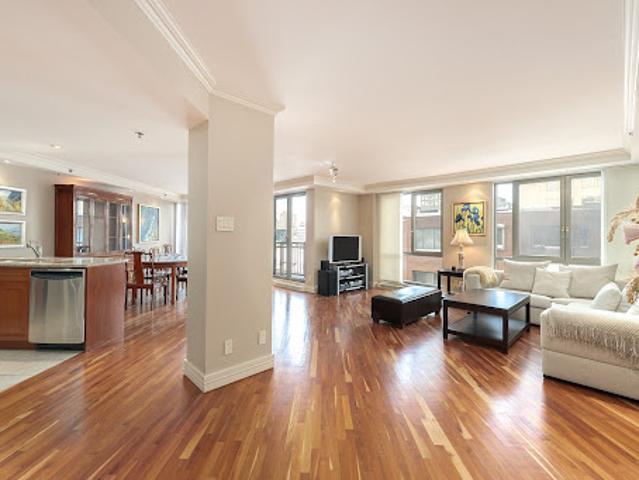 Apartment with terrace