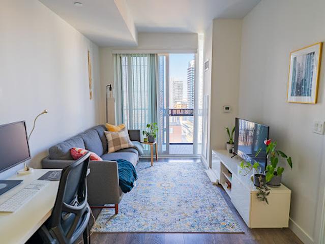 Apartment with terrace and pool