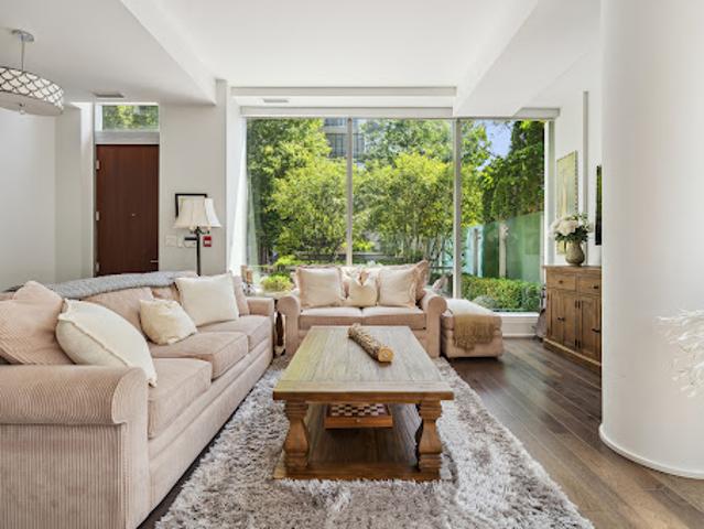 Apartment with terrace