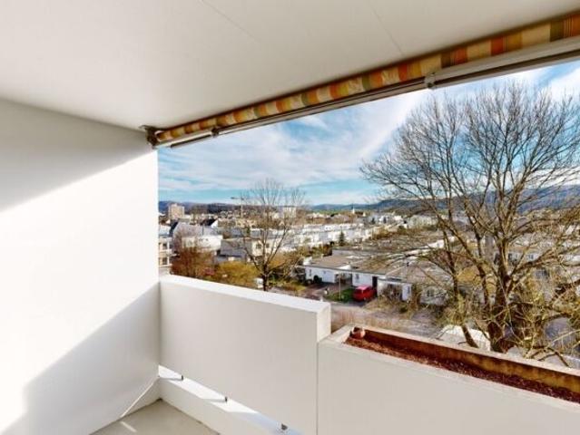Apartment with beautiful view over Therwil