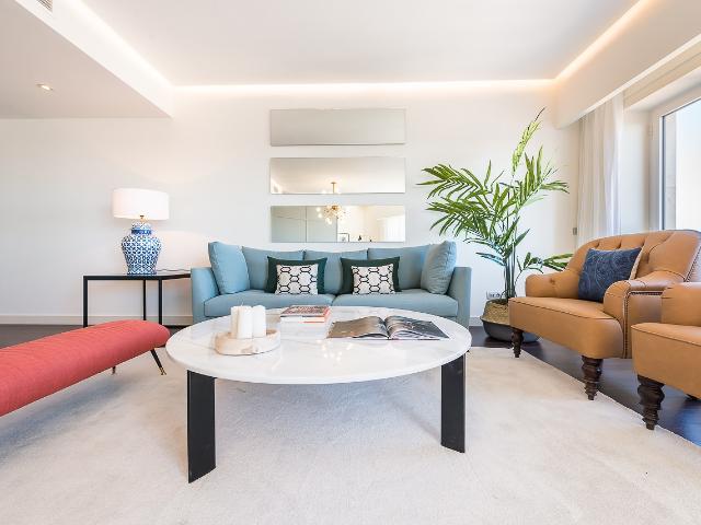 Apartment with communal gym