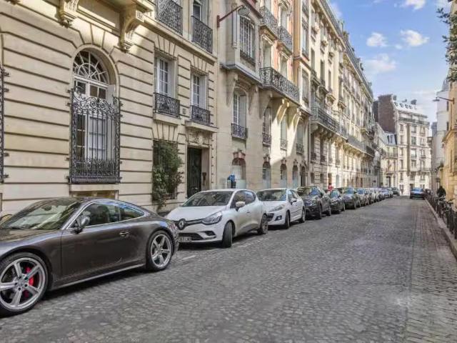 Apartment with Eiffel Tower view 4Persons/1BR Trocadero