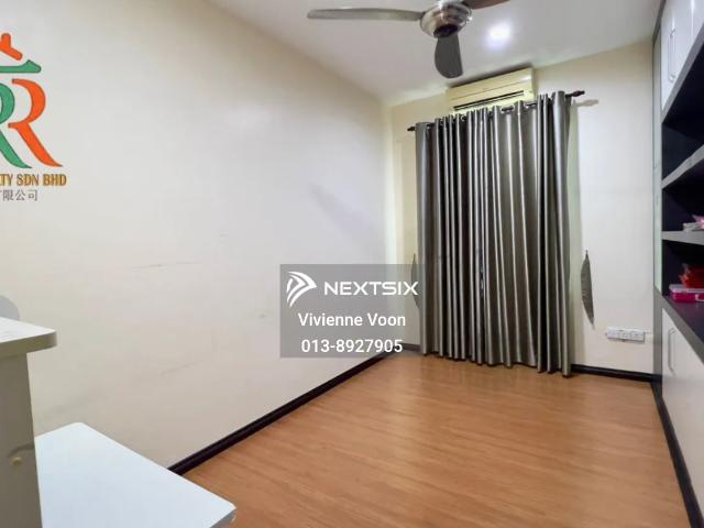 Apartment with lift, renovated condition, located @ nusa bestari prime location. View to offer