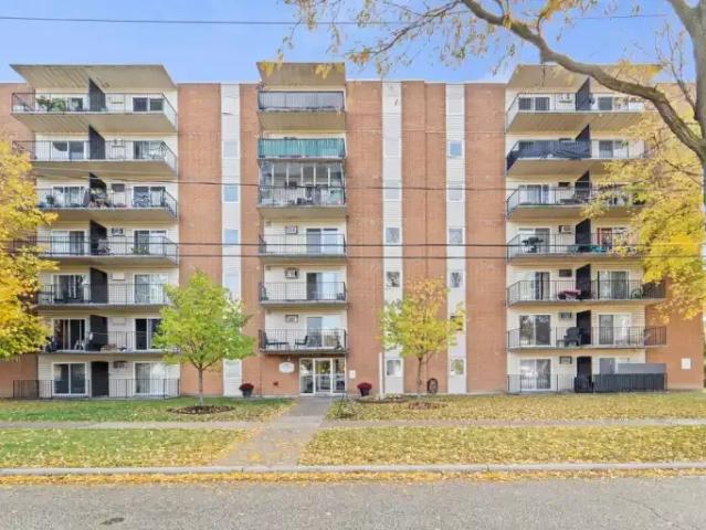 Apartment Windsor ON 98852796