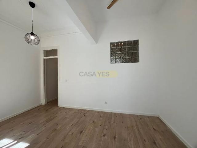 Apartment T1 in Campo de Ourique, Lisboa