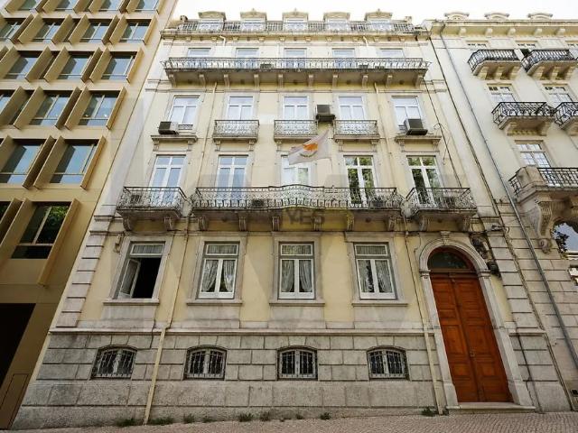 Apartment T1 in Santo António, Lisboa