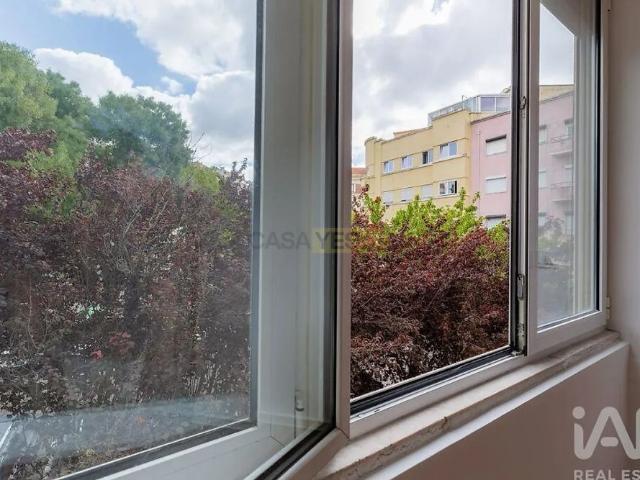 Apartment T2 in Campo de Ourique, Lisboa