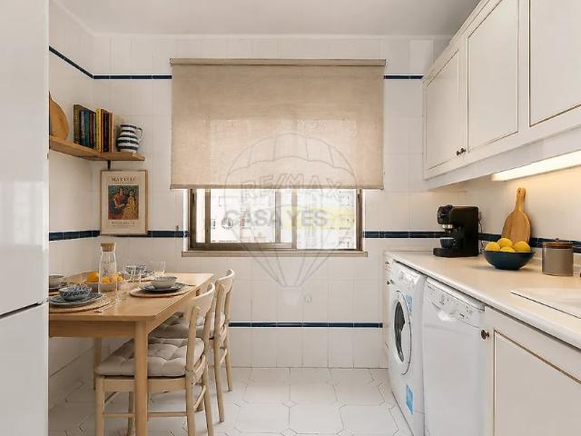 Apartment T2 in Areeiro, Lisboa