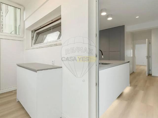 Apartment T2 in Benfica, Lisboa
