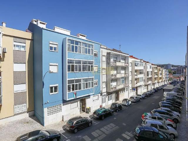 Apartment T2 in Benfica, Lisboa