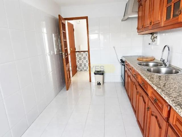 Apartment T2 in Benfica, Lisboa