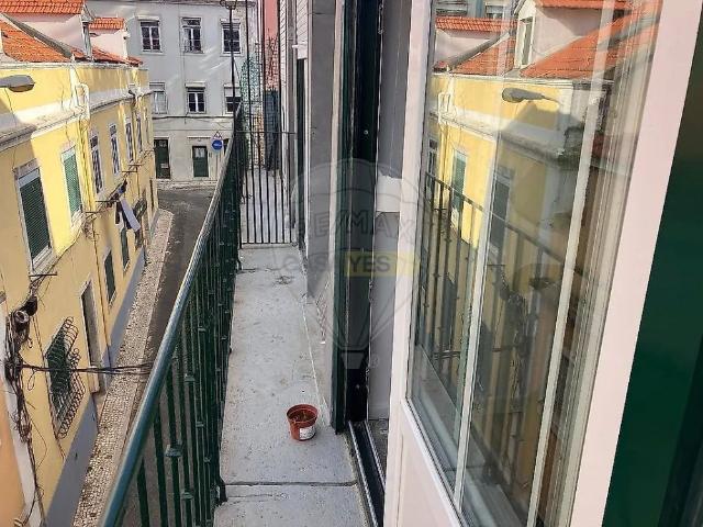 Apartment T2 in Estrela, Lisboa