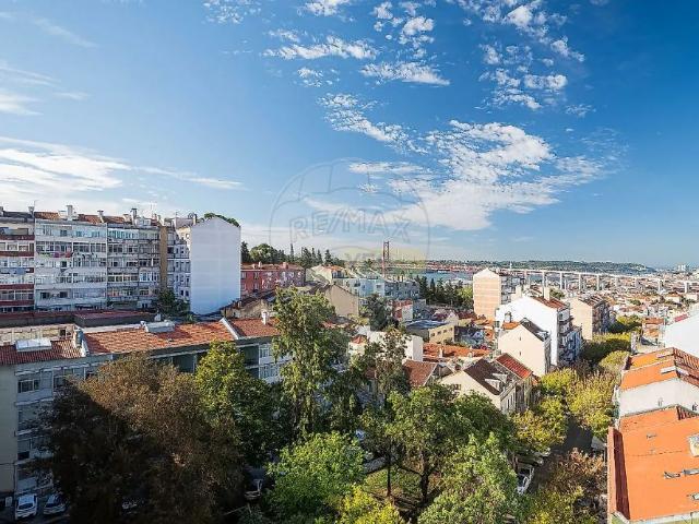 Apartment T2 in Estrela, Lisboa