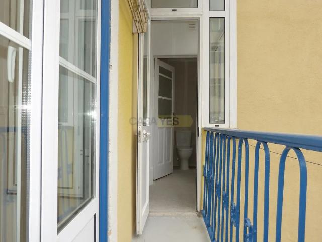 Apartment T2 in Santo António, Lisboa