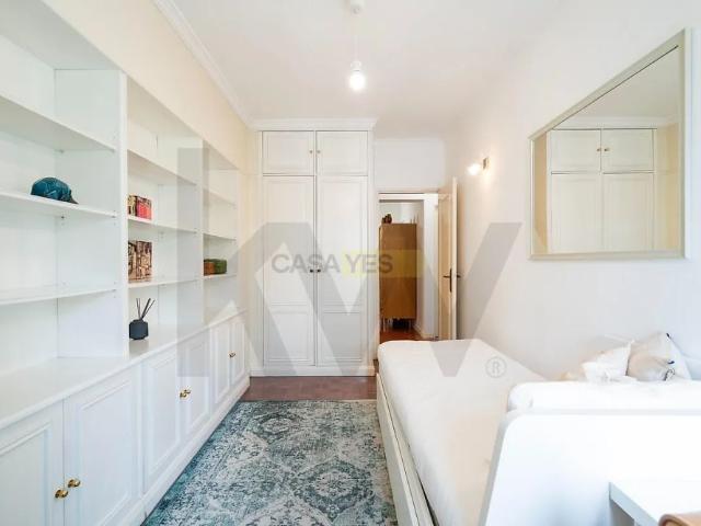 Apartment T2 in Santo António, Lisboa