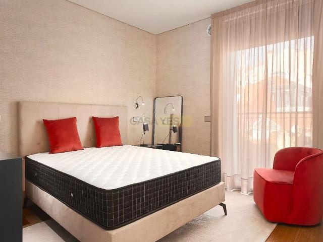 Apartment T2 in Santo António, Lisboa