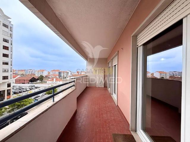 Apartment T3 in Caldas da Rainha Nossa Senhora do Pópulo, Coto e São Gregório, Caldas da Rainha