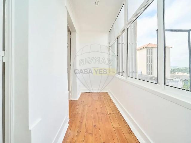 Apartment T3 in Campo de Ourique, Lisboa